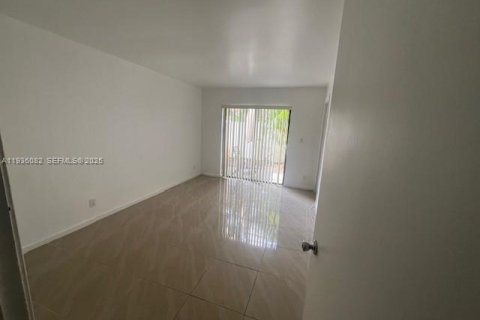 Купить кондоминиум в Форт-Лодердейл, Флорида 2 спальни, 94.02м2, № 1994171 - фото 4