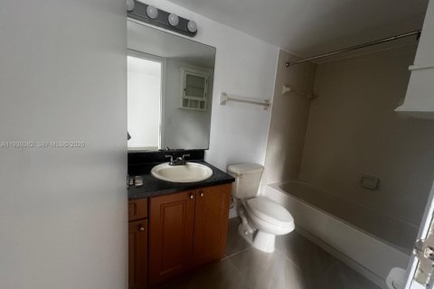 Copropriété à vendre à Fort Lauderdale, Floride: 2 chambres, 94.02 m2 № 1994171 - photo 17