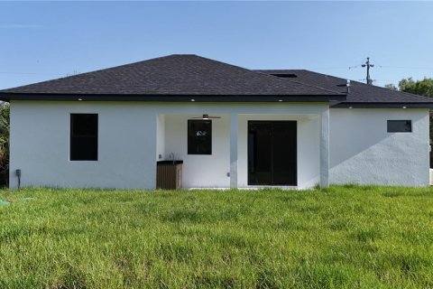 House in Lehigh Acres, Florida 4 bedrooms, 129.32 sq.m. № 2312276 - photo 28