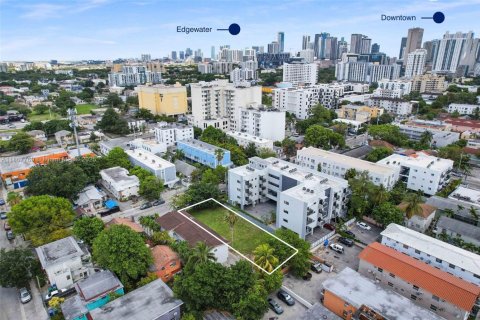 Propiedad comercial en venta en Miami, Florida № 1959783 - foto 4