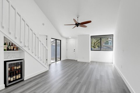 Adosado en venta en North Lauderdale, Florida, 3 dormitorios, 124.12 m2 № 2056874 - foto 4