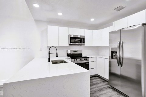 Adosado en venta en North Lauderdale, Florida, 3 dormitorios, 124.12 m2 № 2056874 - foto 11