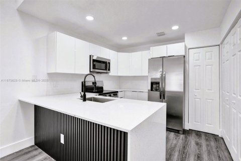 Adosado en venta en North Lauderdale, Florida, 3 dormitorios, 124.12 m2 № 2056874 - foto 10