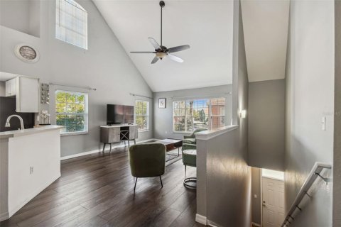 Condo in Tampa, Florida, 2 bedrooms № 2201744 - photo 3
