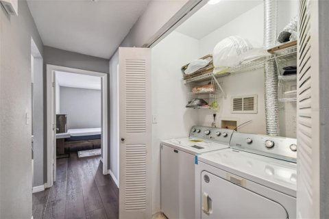 Condo in Tampa, Florida, 2 bedrooms № 2201744 - photo 18