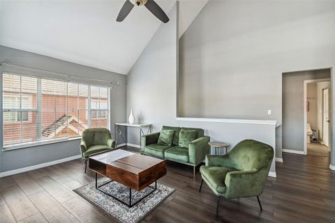 Condo in Tampa, Florida, 2 bedrooms № 2201744 - photo 5