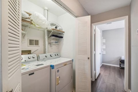 Condo in Tampa, Florida, 2 bedrooms № 2201744 - photo 17