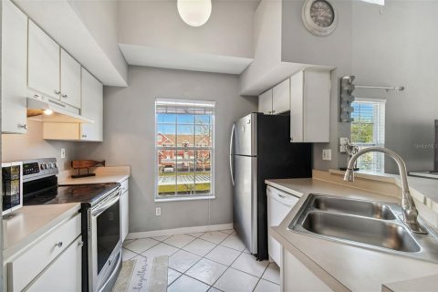 Condo in Tampa, Florida, 2 bedrooms № 2201744 - photo 11