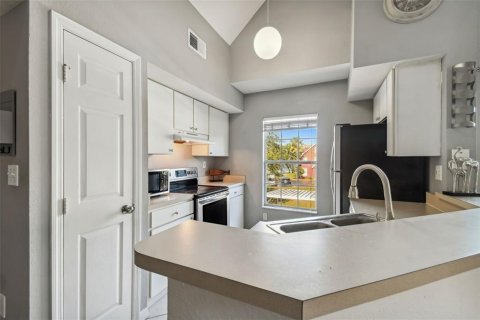 Condo in Tampa, Florida, 2 bedrooms № 2201744 - photo 15