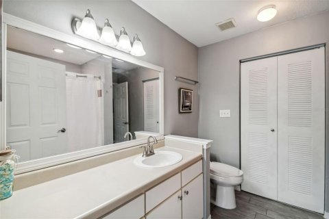 Condo in Tampa, Florida, 2 bedrooms № 2201744 - photo 22