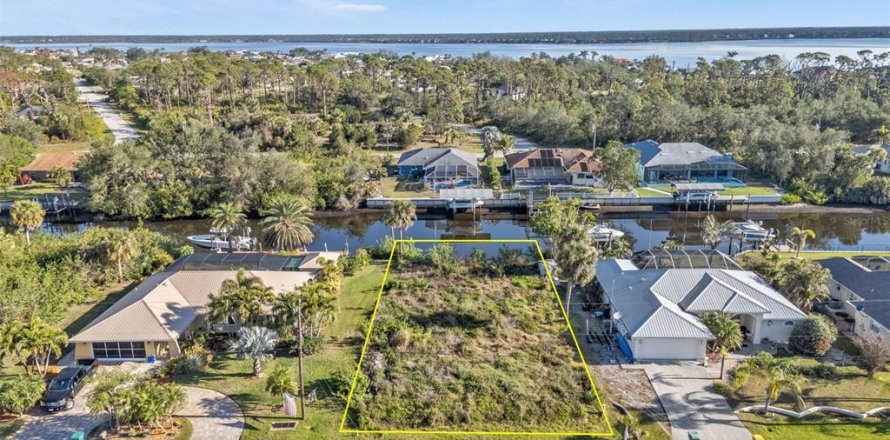 Terreno en Port Charlotte, Florida № 1532697