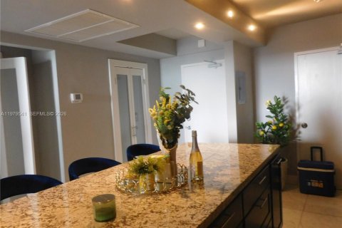 Condominio en alquiler en Miami Beach, Florida, 71.53 m2 № 2047493 - foto 13