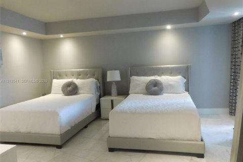 Condominio en alquiler en Miami Beach, Florida, 71.53 m2 № 2047493 - foto 14