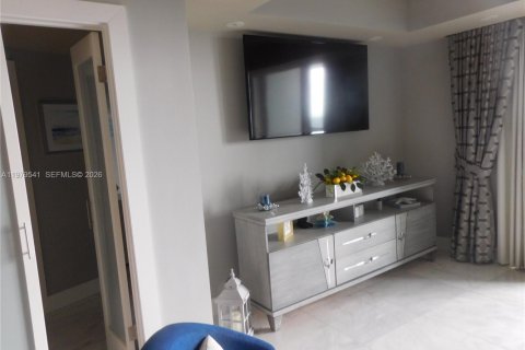 Condominio en alquiler en Miami Beach, Florida, 71.53 m2 № 2047493 - foto 9