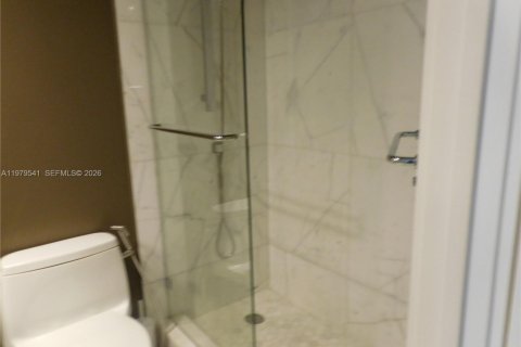 Condominio en alquiler en Miami Beach, Florida, 71.53 m2 № 2047493 - foto 18