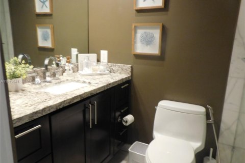 Condominio en alquiler en Miami Beach, Florida, 71.53 m2 № 2047493 - foto 16