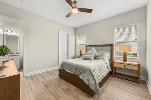 Casa en venta en Wesley Chapel, Florida, 3 dormitorios, 291.43 m2 № 1734719 - foto 28