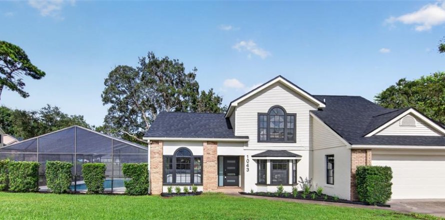 House in Longwood, Florida 4 bedrooms, 199.65 sq.m. № 2395822