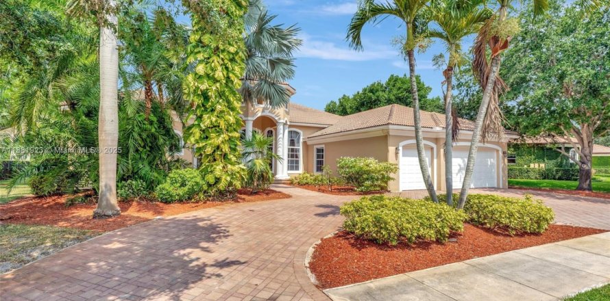 Дом в Дейви, Флорида 6 спален, 394.46м2 № 1977815