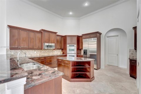 Снять в аренду виллу или дом в Дейви, Флорида 6 спален, 394.46м2, № 1977815 - фото 10