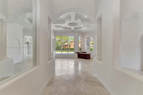 Снять в аренду виллу или дом в Дейви, Флорида 6 спален, 394.46м2, № 1977815 - фото 5