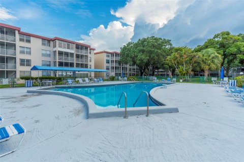 Condominio en venta en Lauderdale Lakes, Florida, 1 dormitorio, 65.5 m2 № 1939956 - foto 29