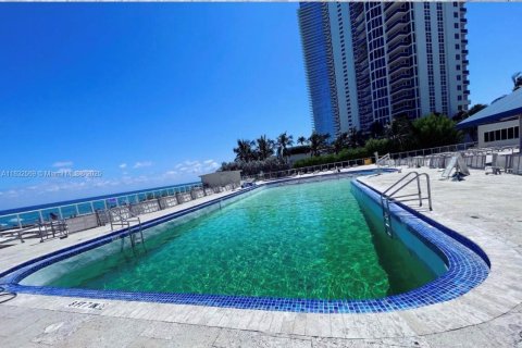 Copropriété à vendre à Sunny Isles Beach, Floride: 1 chambre, 38.09 m2 № 1814263 - photo 11