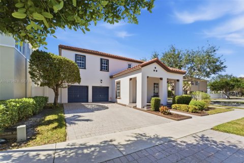 Villa ou maison à vendre à Miami, Floride: 4 chambres, 278.71 m2 № 2040206 - photo 7