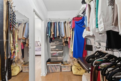 Villa ou maison à vendre à Miami, Floride: 4 chambres, 278.71 m2 № 2040206 - photo 30