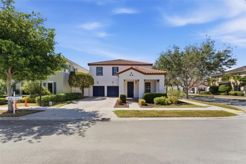 Villa ou maison à vendre à Miami, Floride: 4 chambres, 278.71 m2 № 2040206 - photo 6