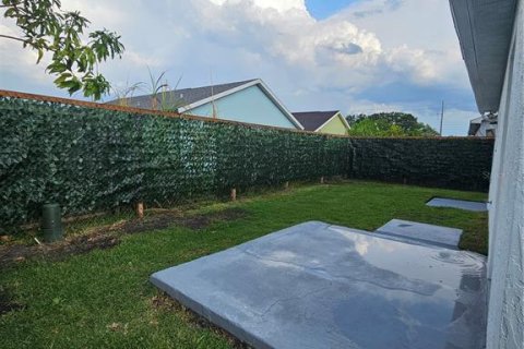 House in Orlando, Florida 3 bedrooms, 97.55 sq.m. № 1736983 - photo 22