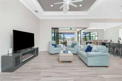 House in Punta Gorda, Florida 3 bedrooms, 215.44 sq.m. № 1782155 - photo 9