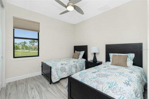 House in Punta Gorda, Florida 3 bedrooms, 215.44 sq.m. № 1782155 - photo 27