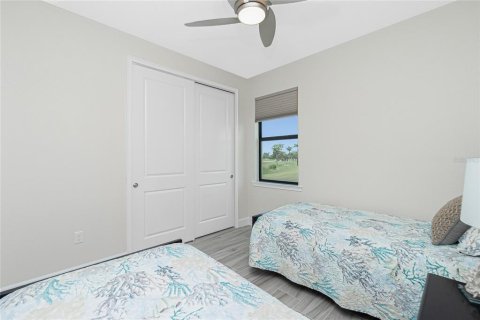 House in Punta Gorda, Florida 3 bedrooms, 215.44 sq.m. № 1782155 - photo 29