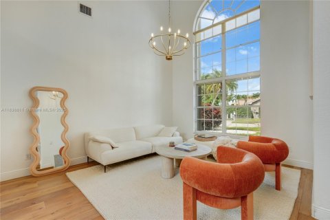 Casa en venta en Pembroke Pines, Florida, 4 dormitorios, 236.53 m2 № 1830113 - foto 4