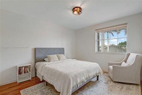 Casa en venta en Pembroke Pines, Florida, 4 dormitorios, 236.53 m2 № 1830113 - foto 21