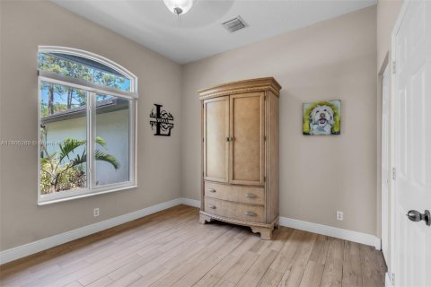 House in Palm Beach Gardens, Florida 5 bedrooms, 309.27 sq.m. № 1865531 - photo 21