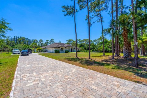 House in Palm Beach Gardens, Florida 5 bedrooms, 309.27 sq.m. № 1865531 - photo 4