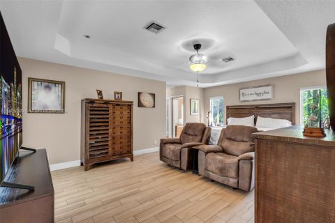 House in Palm Beach Gardens, Florida 5 bedrooms, 309.27 sq.m. № 1865531 - photo 24