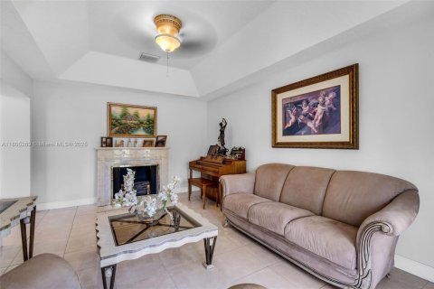 House in Palm Beach Gardens, Florida 5 bedrooms, 309.27 sq.m. № 1865531 - photo 22