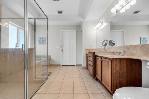 House in Palm Beach Gardens, Florida 5 bedrooms, 309.27 sq.m. № 1865531 - photo 28