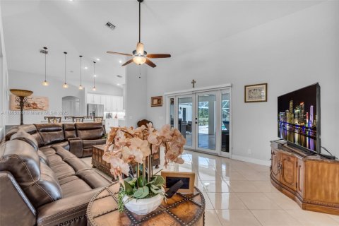 House in Palm Beach Gardens, Florida 5 bedrooms, 309.27 sq.m. № 1865531 - photo 12