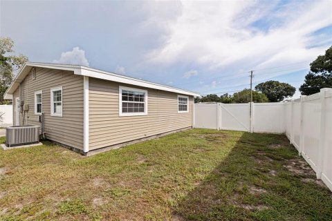 Villa ou maison à vendre à Saint Petersburg, Floride: 3 chambres, 83.8 m2 № 1852868 - photo 19