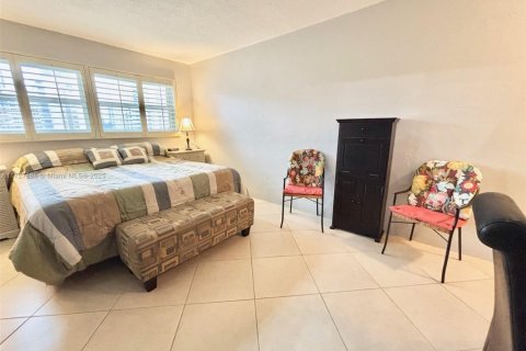Condominio en venta en Hallandale Beach, Florida, 1 dormitorio, 82.68 m2 № 1940113 - foto 21