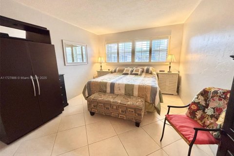 Condominio en venta en Hallandale Beach, Florida, 1 dormitorio, 82.68 m2 № 1940113 - foto 19