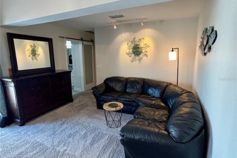 Condo in Madeira Beach, Florida, 1 bedroom  № 2097661 - photo 17