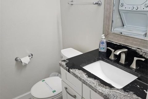 Condo in Madeira Beach, Florida, 1 bedroom  № 2097661 - photo 12