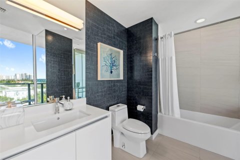 Condo in Fort Lauderdale, Florida, 4 bedrooms  № 2054096 - photo 28