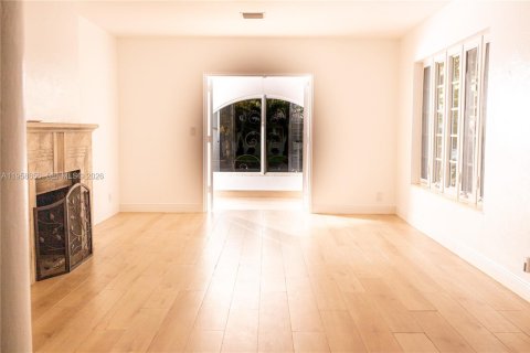 Купить виллу или дом в Корал-Гейблс, Флорида 3 спальни, 139.54м2, № 2027680 - фото 22