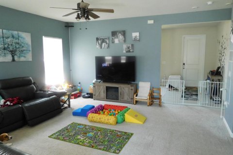 House in Mount Dora, Florida 4 bedrooms, 253.34 sq.m. № 1791361 - photo 8
